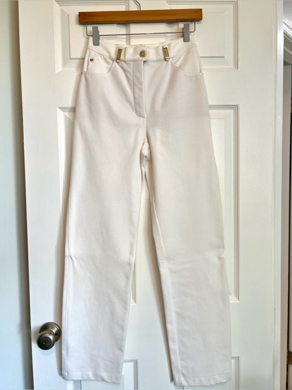 Vintage St John High Rise Pants White Straight Leg Stretch Gold Logo Hardware 26